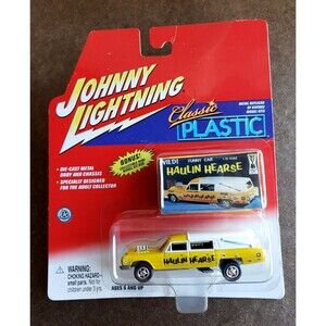 2001 Johnny lightning WILD! HAULING HEARSE Yellow CLASSIC PLASTIC Funny Car 1:64
